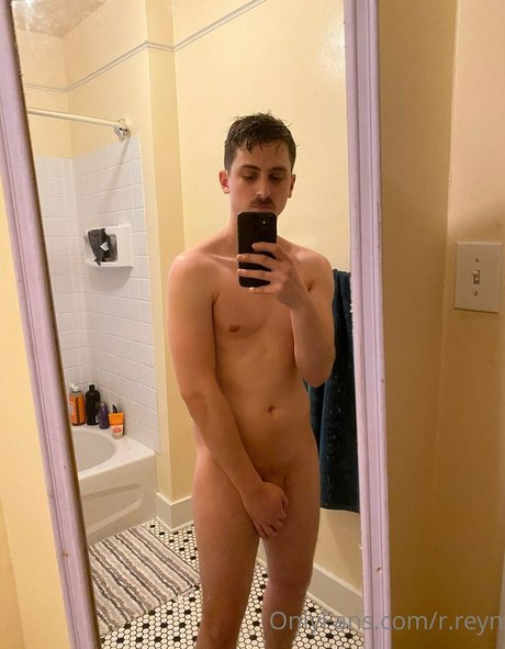 r reyn pornographic model images