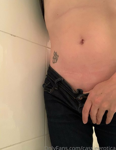 cassieerotica exclusive model galleries