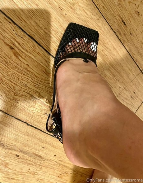 giantessroma sex star images