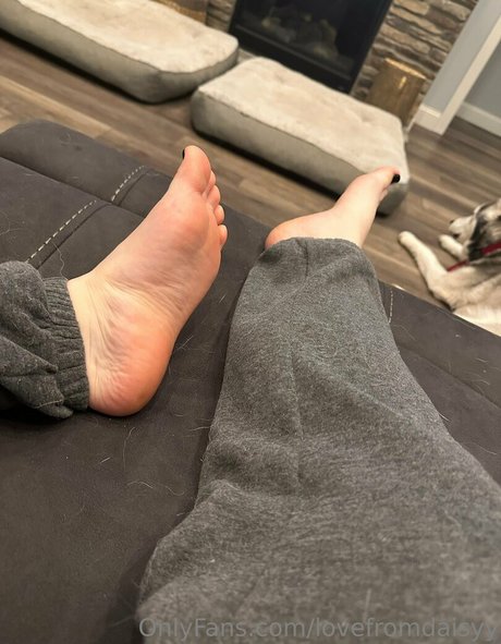 lovefromdaisyy sex actress photo