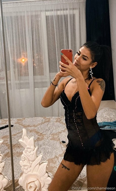 chameleeon star hot pics