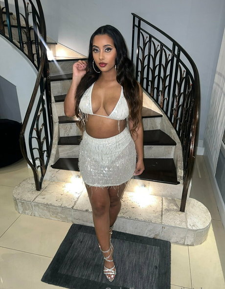 jetdope naked model img