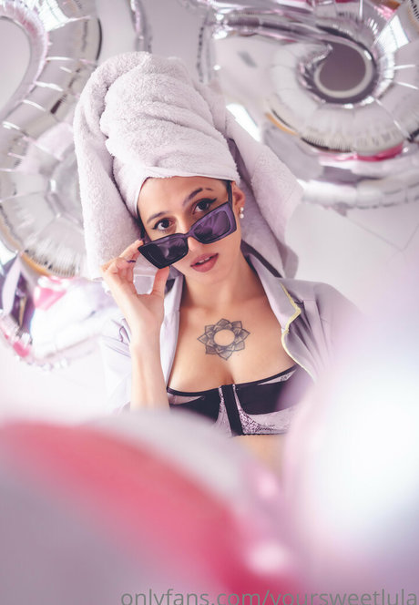 hotsweetlola hd actress pic