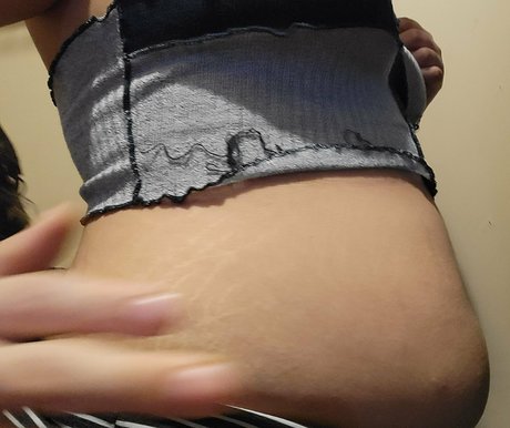 eveeeats model best picture