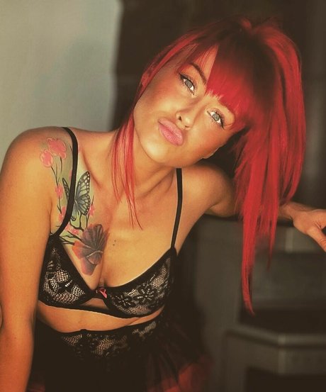 Ruby Flox model nude pic