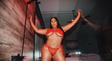 raquelsavage erotic model pic