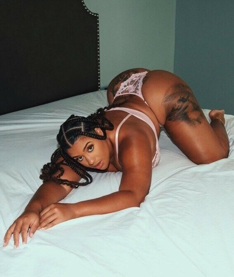 raquelsavage pornstar nude picture