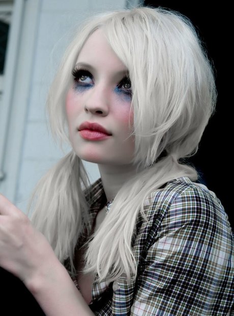 Emily Browning high quality model photos