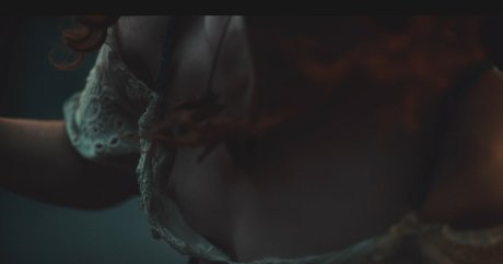 Emily Browning art actress images