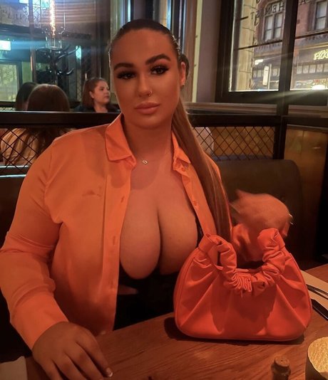 Caitlinn G nice actress pictures