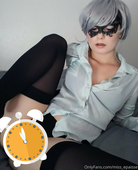 miss epaisse model exclusive photos