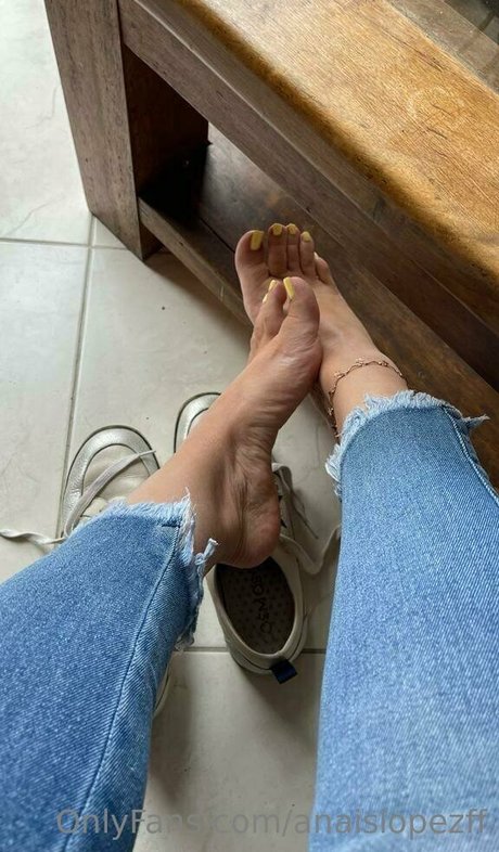 anaislopezff pornographic actress pictures