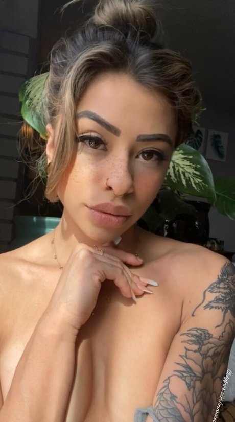 miascreams nudes model pic