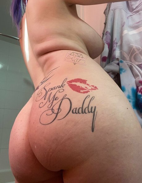 RoxxiDiamond sexy pornstar photos