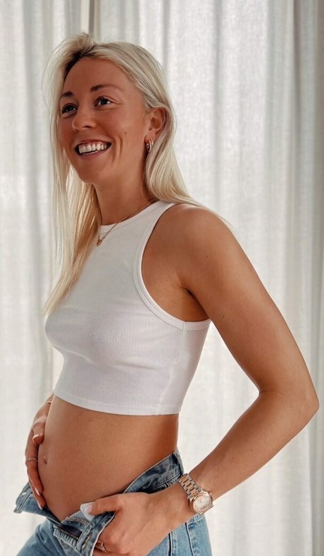 Carina Witthoft sexy star pictures