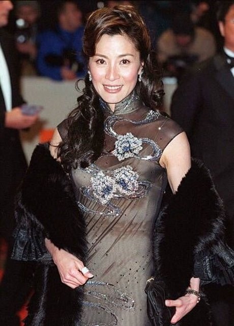 Michelle Yeoh star erotic pics