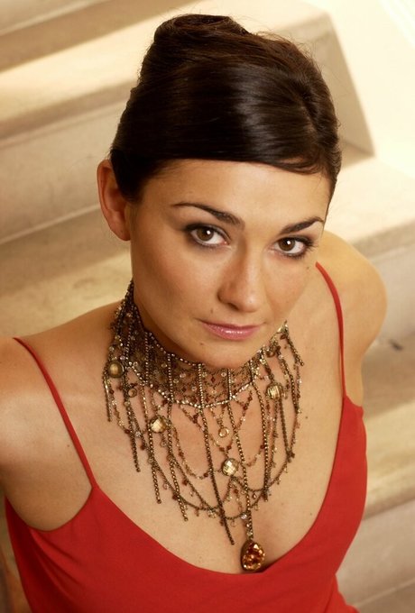 Natalie J Robb naked star images