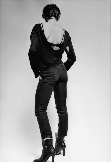 brunette teen onlyfans art naked photos