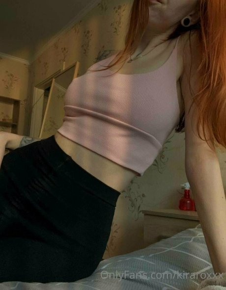 Kira Rox xxx pornstar pictures