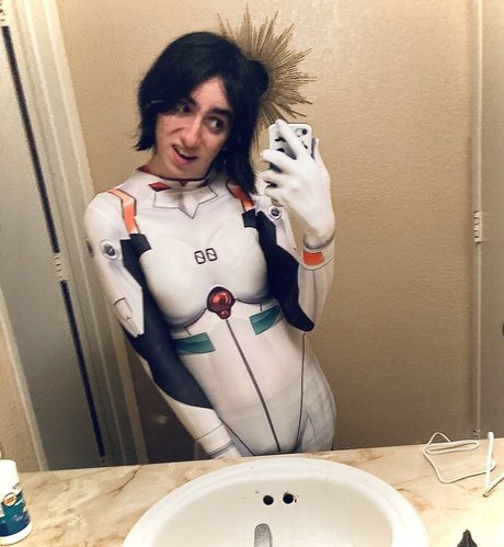 Orcastraw naked actress picture