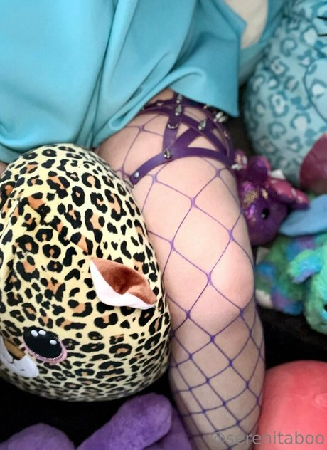 serenitaboo exclusive model picture