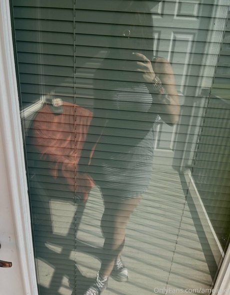 ameliaxy model adult images