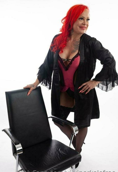 viiviperkelefree nude model image