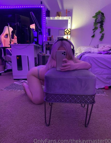 thekaymaster00 exclusive model image