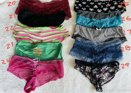 katiekey best actress img