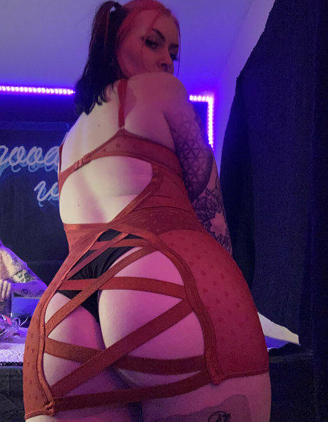 succubusitt erotic model photos