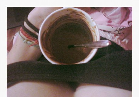 vxlqymia nude actress photos