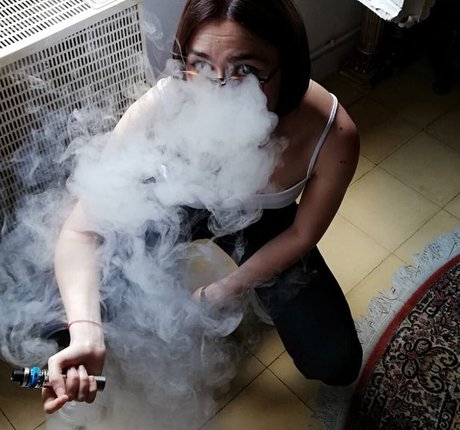 vxlqymia erotic actress picture