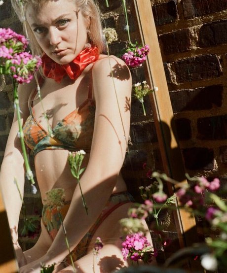 alittle vampy high quality pornstar pictures