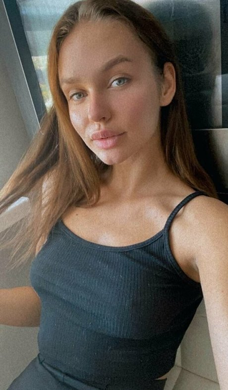 Anastasia G model art picture