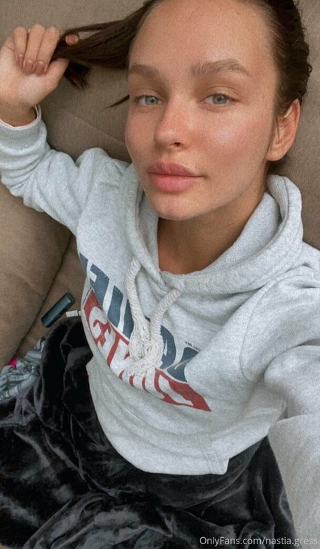 Anastasia G star top image