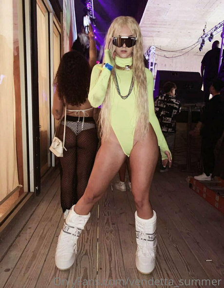 Vendetta Summer model exclusive photo