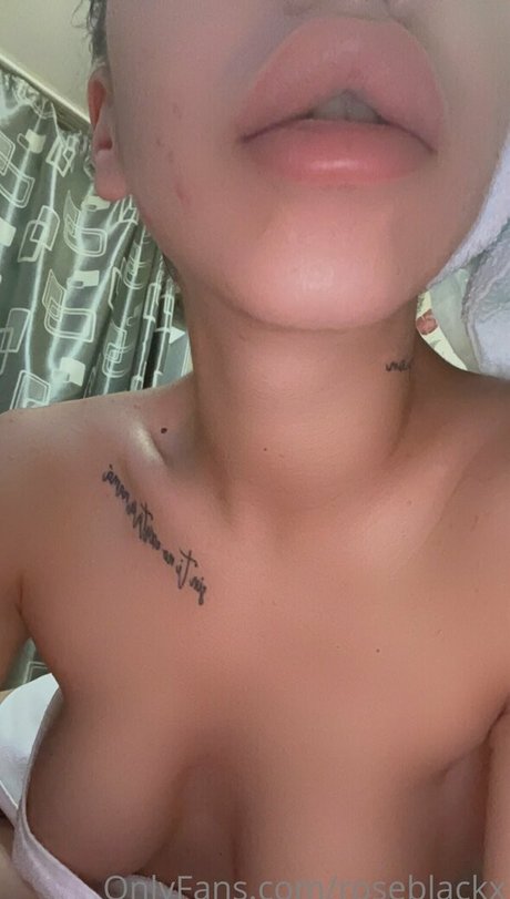 roseblackx model nude pics