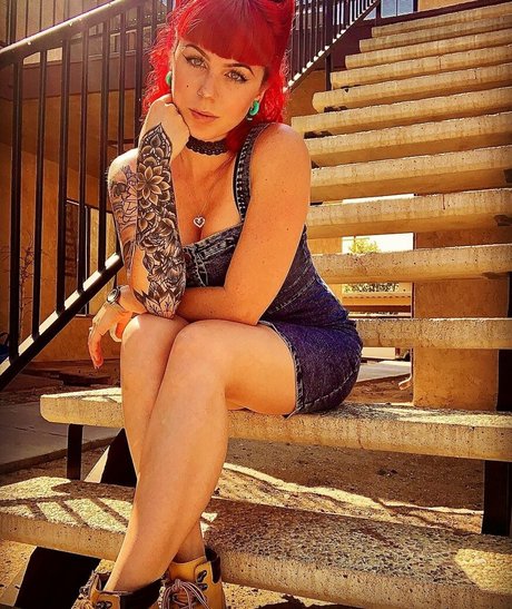 Punkqueenxoxo art star galleries