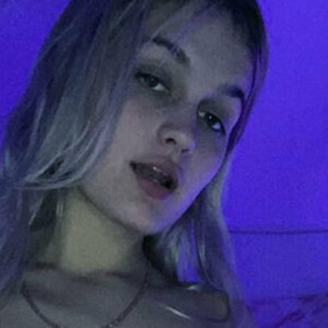 Kenzieh adult model photo