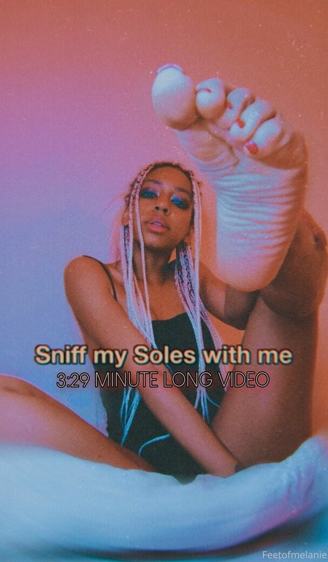 feetofmelanie beautiful actress pictures