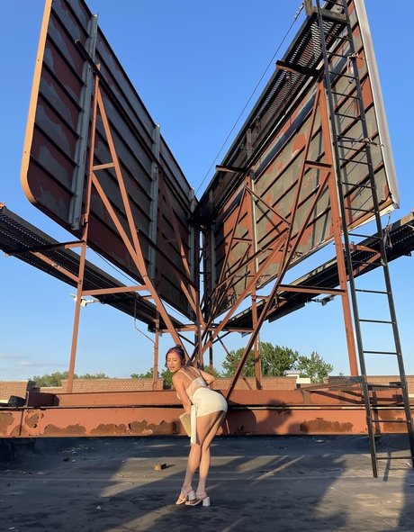 kaliauniverse nice actress img