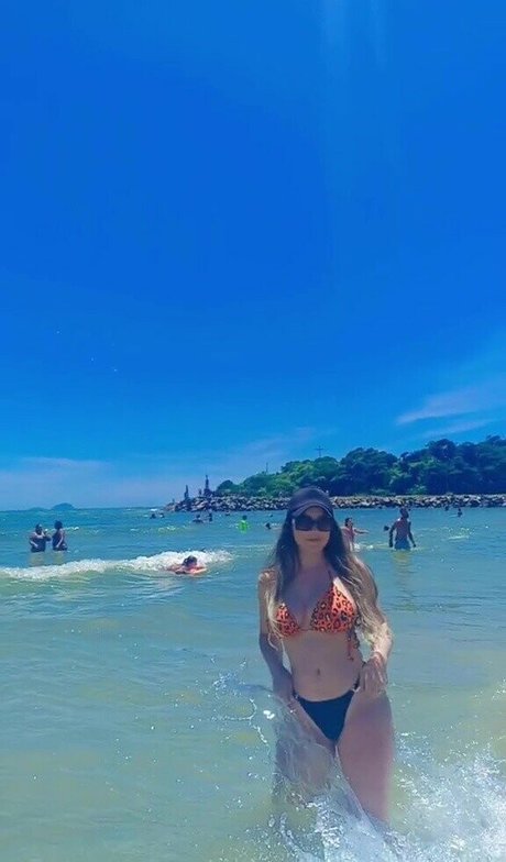 Marcelly Mello model erotic pic