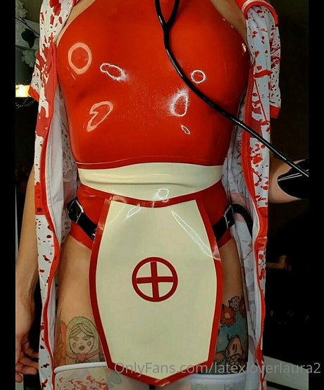 latexloverlaura2 model high quality image