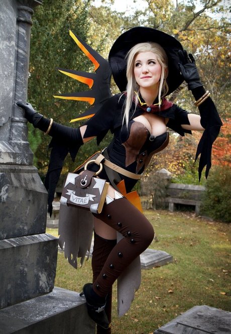 Tina Kinz hot star pictures