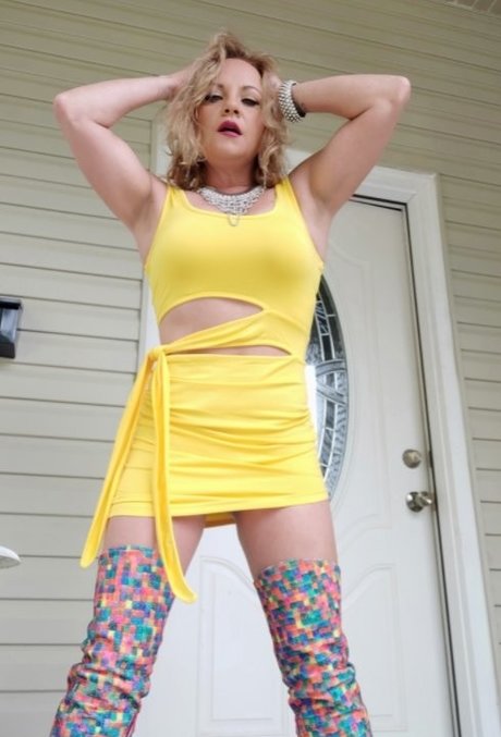 Pornstar Gauge hd model img