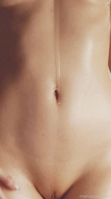 Nikki Mills pornstar pretty pics