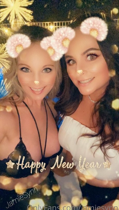 jamiesynn naked model images