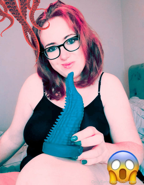 lucycherriefree model erotic img