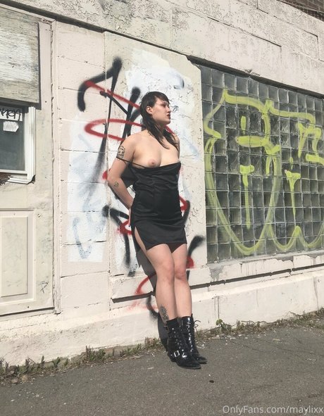 maylixx sexy model galleries