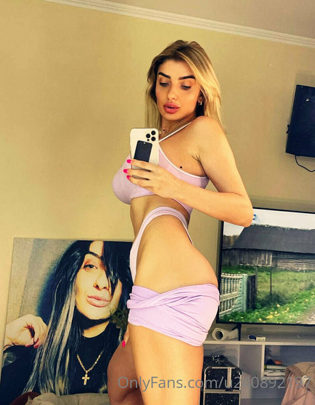 veroblondy exclusive model gallery